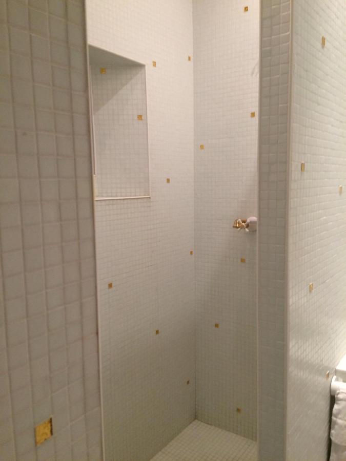 Chambre Jean'S Chez L'Habitant A ล็องบาล ภายนอก รูปภาพ